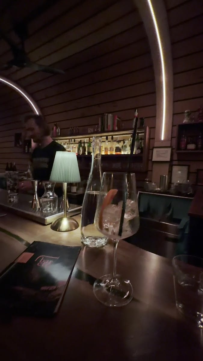 Bar Etc., photo 2