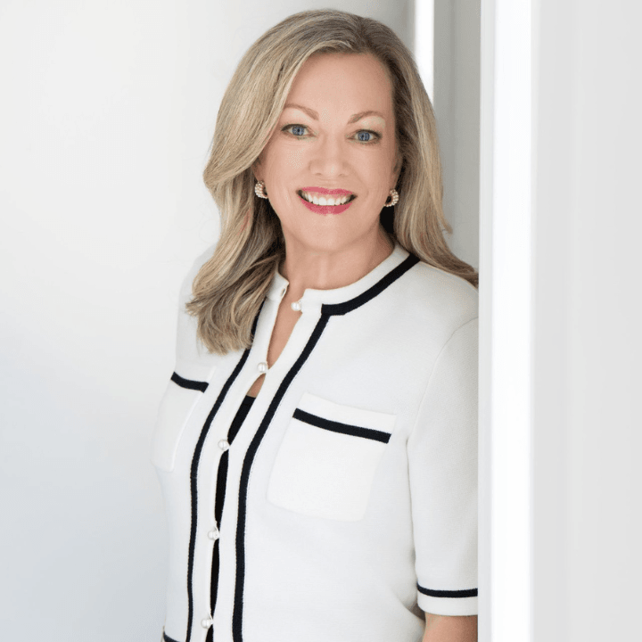 Julianne Pearce, Michael Saunders & Company, PA, photo 2