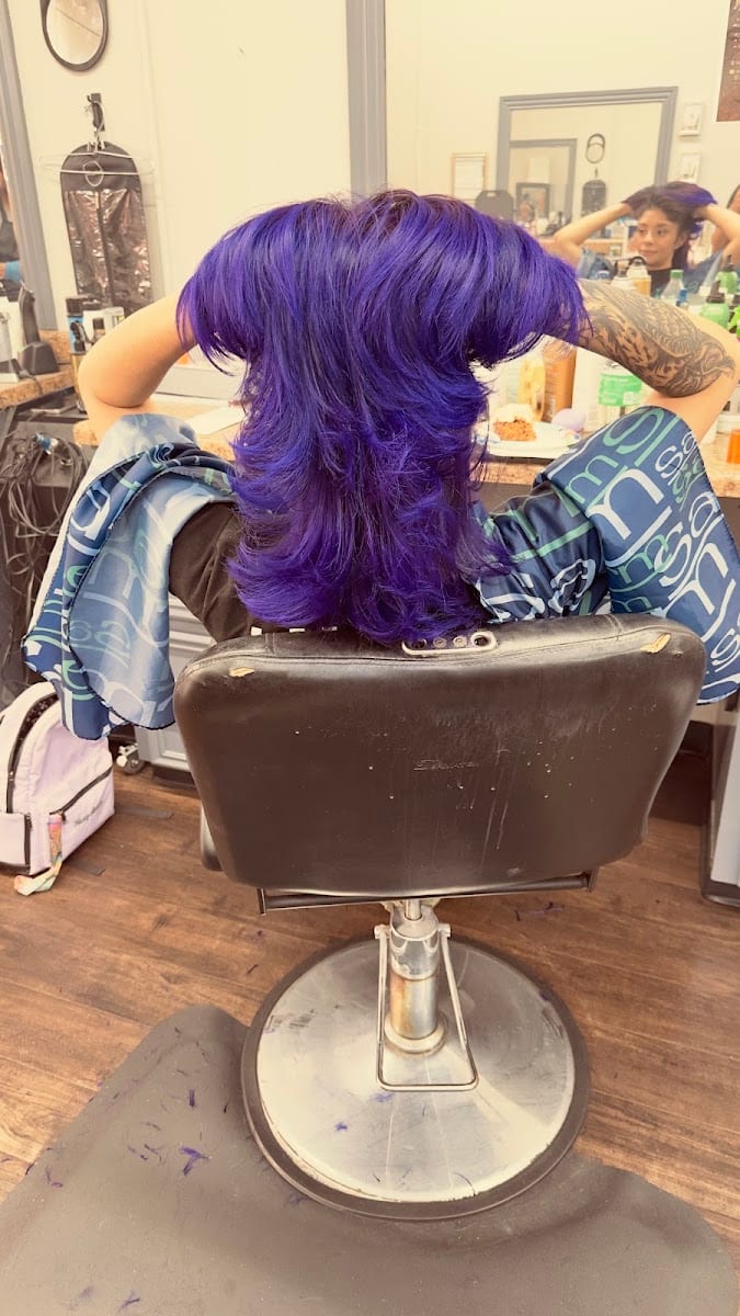 J Santi Beauty Salon
