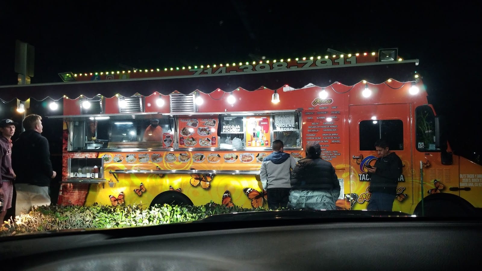 Oli's Taco Y Birria Food Truck