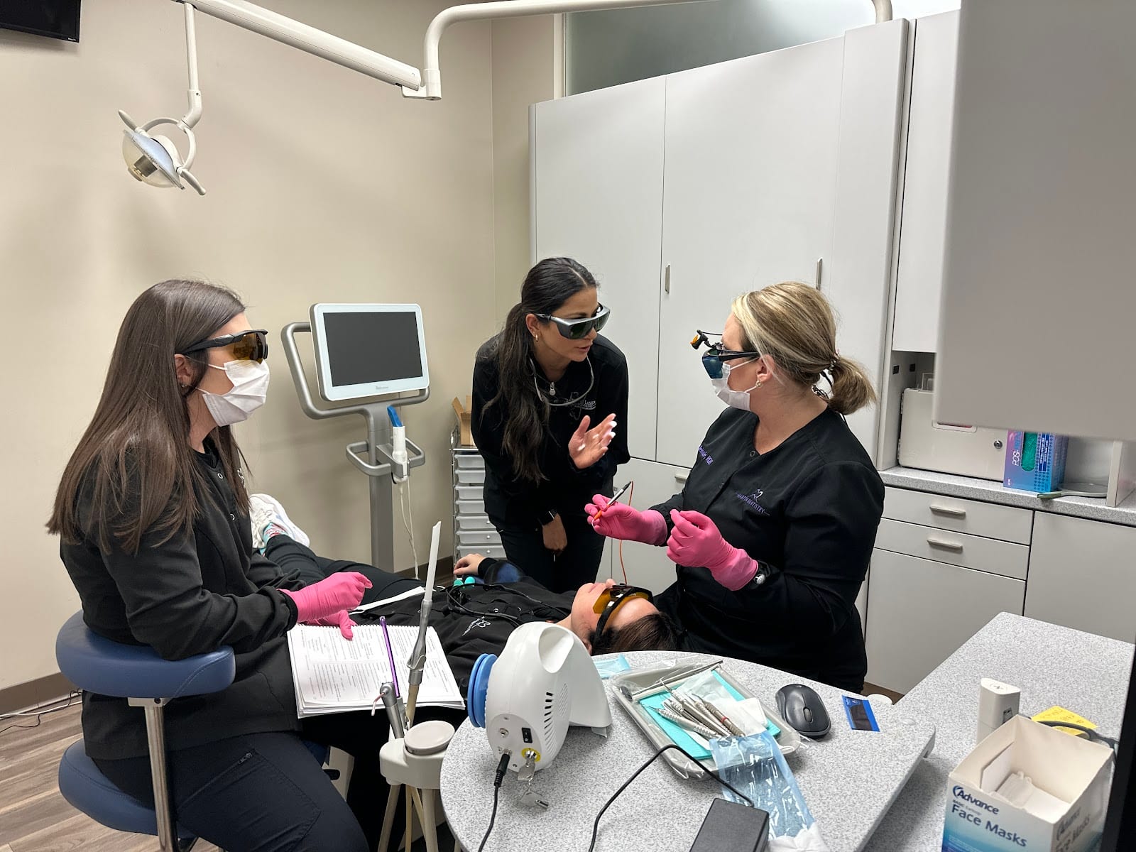 Dental Laser Integrations - Laser Certification Courses for Dentists and Dental Hygienists