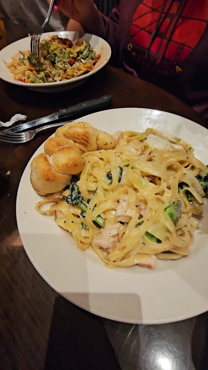 BJ's Restaurant & Brewhouse, photo 3