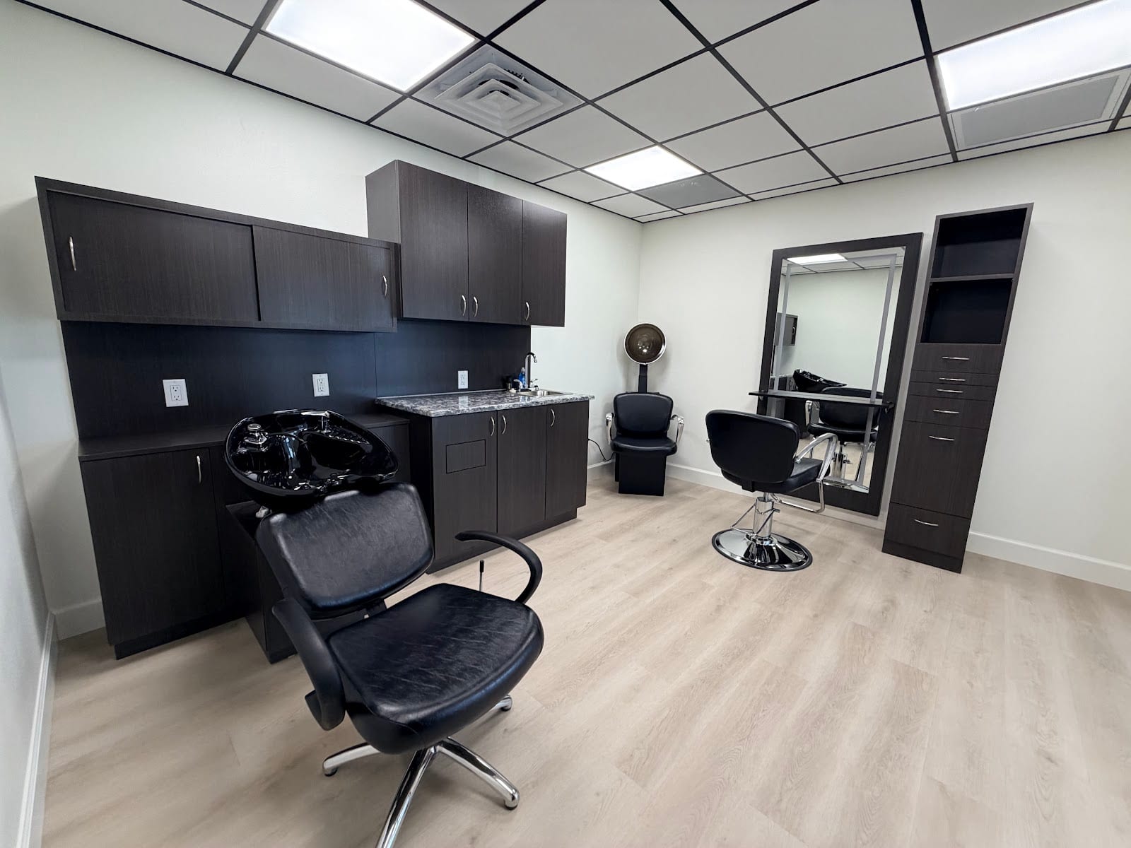 Salty Salon Studios