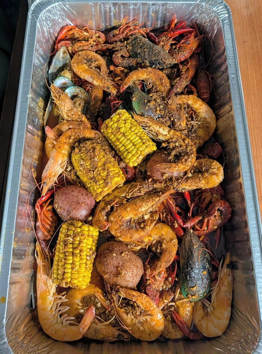 Mr. & Mrs. Crab Juicy Seafood & Bar - Fowler, photo 4