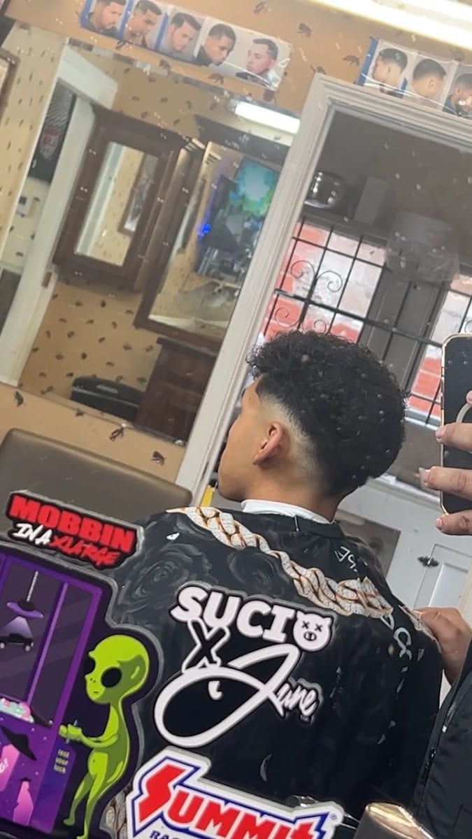 Peluqueria Huetamo Barber Shop Unisex #3