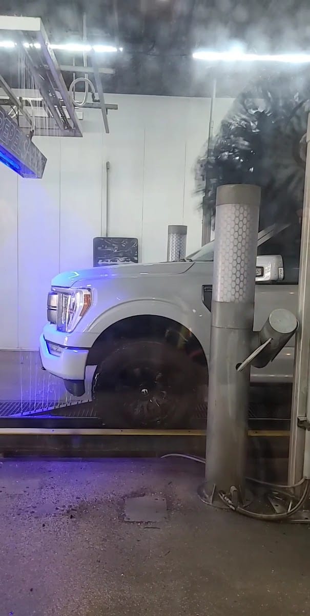 Mister Car Wash, photo 3