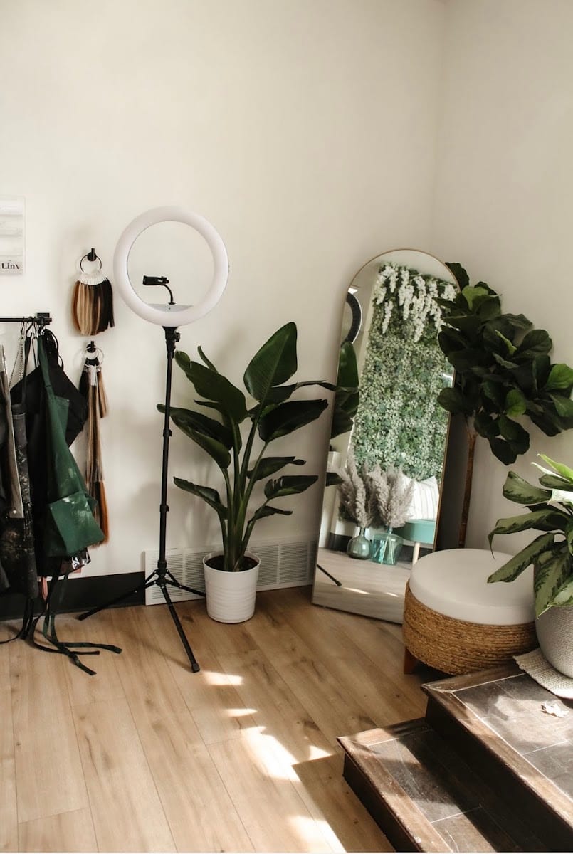 Noir Studios Salon