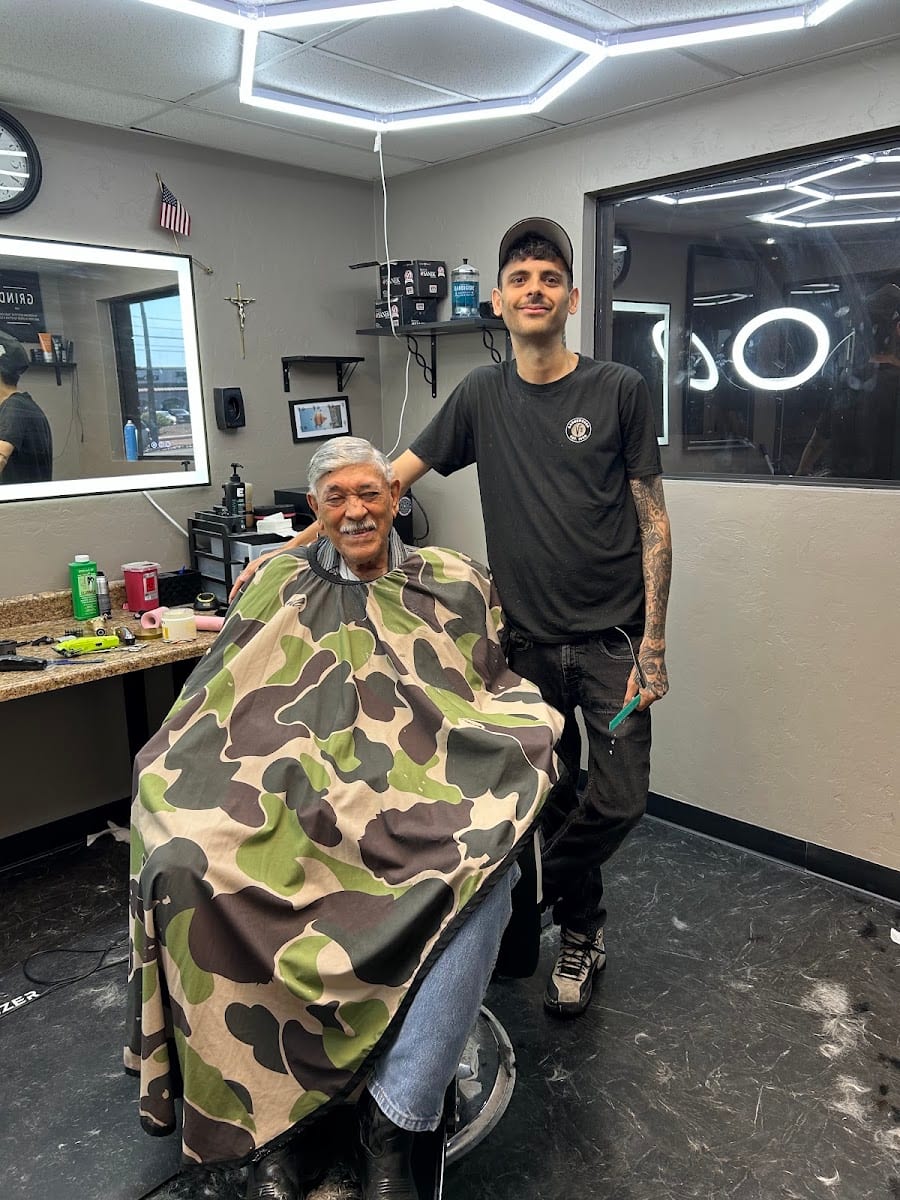 Anthony’s Barber Lounge, photo 2