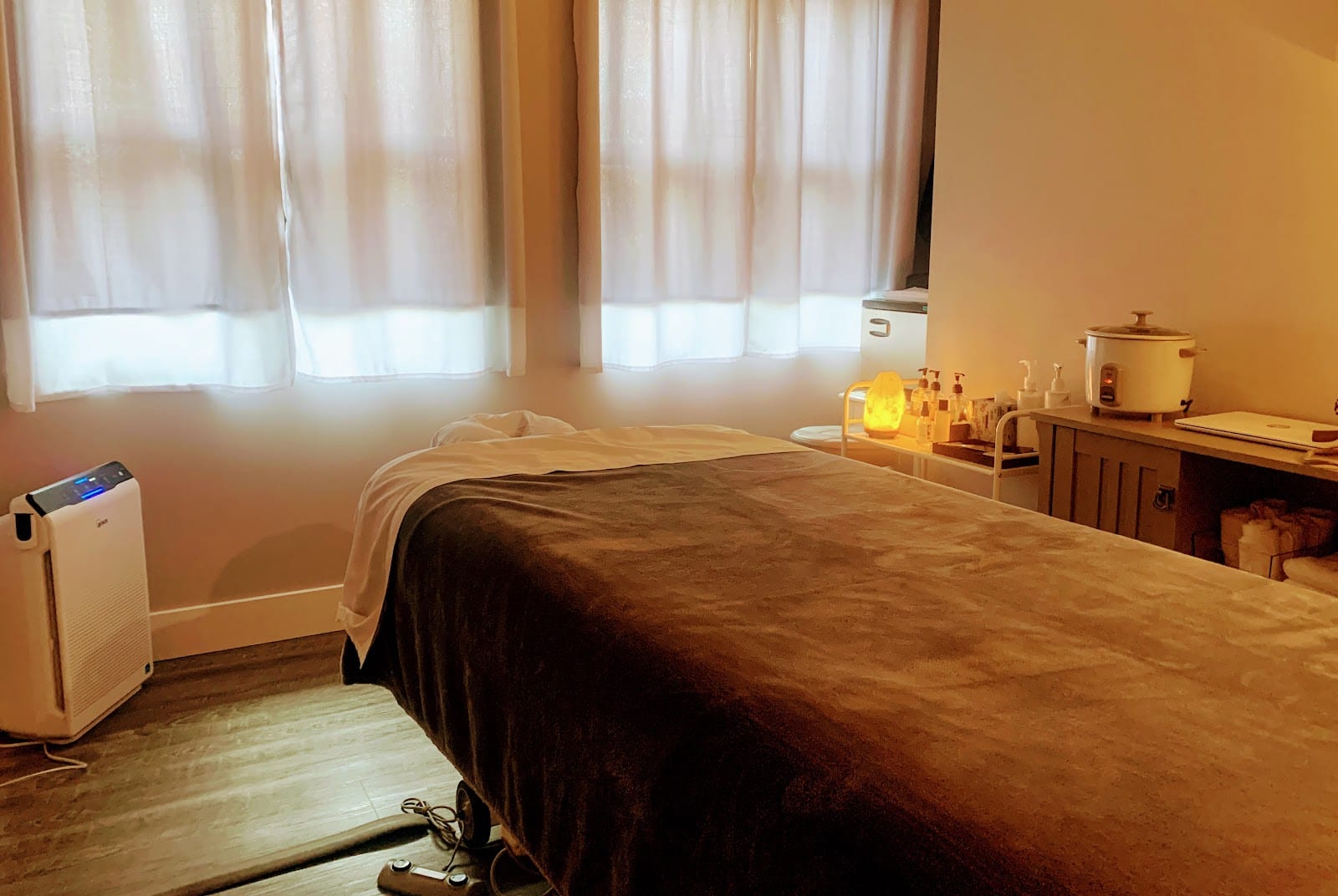 Gail McClary - AromaStone Massage, photo 2