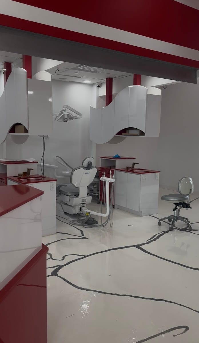 Dr Smiles, photo 2