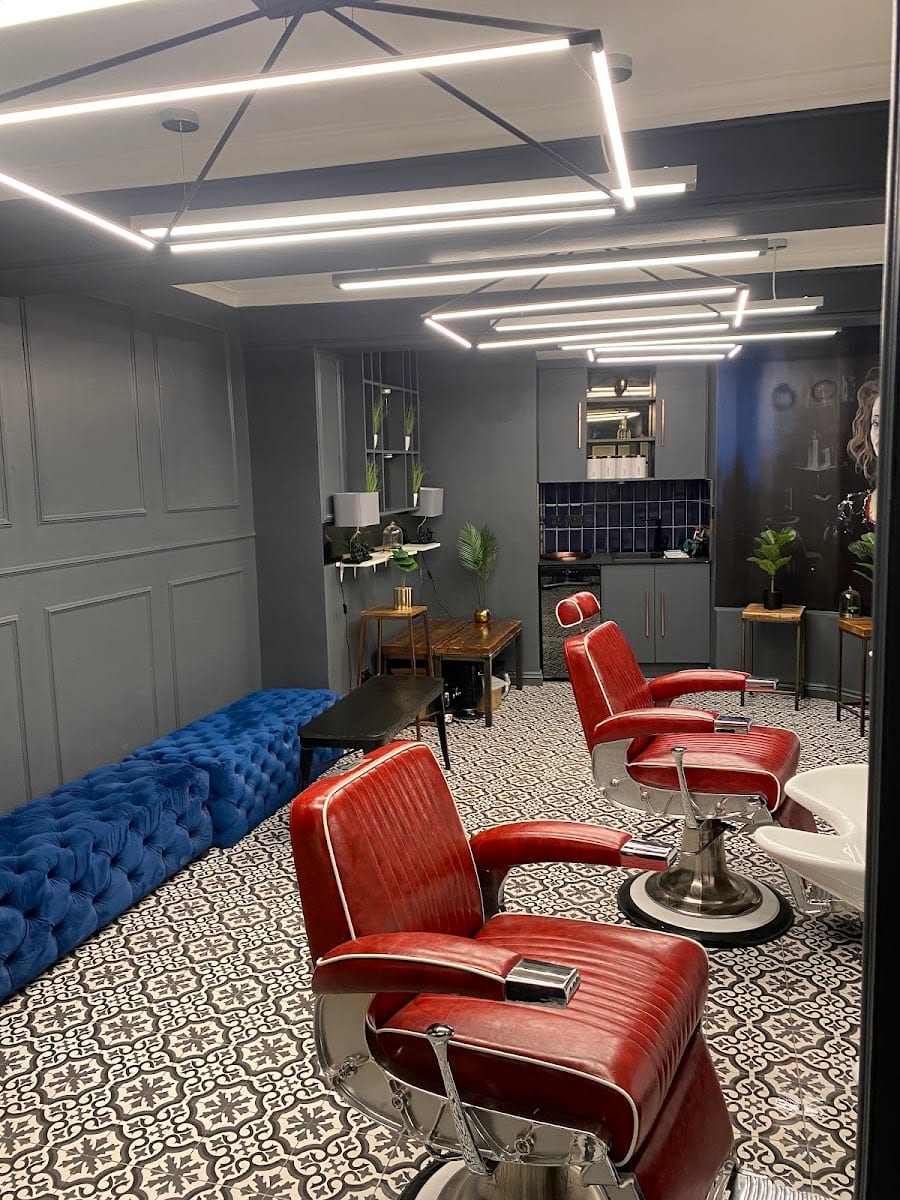 johncutshair, photo 3