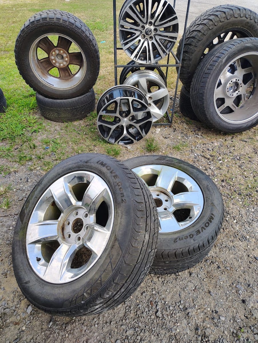 Rodriguez tire shop