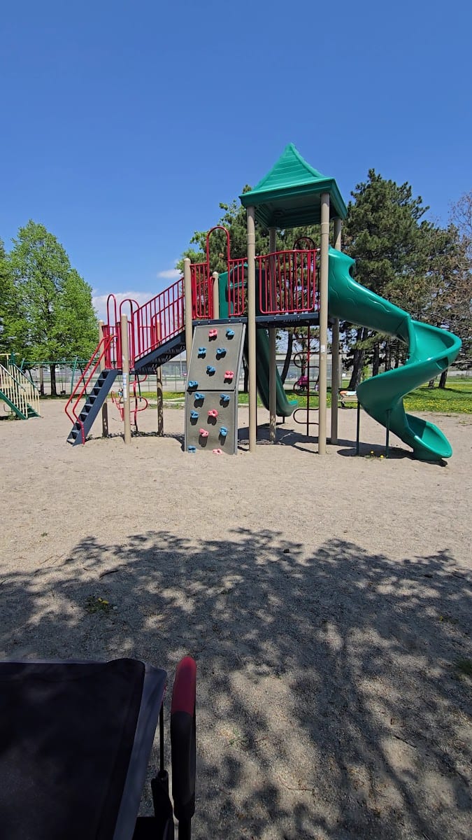 Pelmo Park Community Centre, photo 2