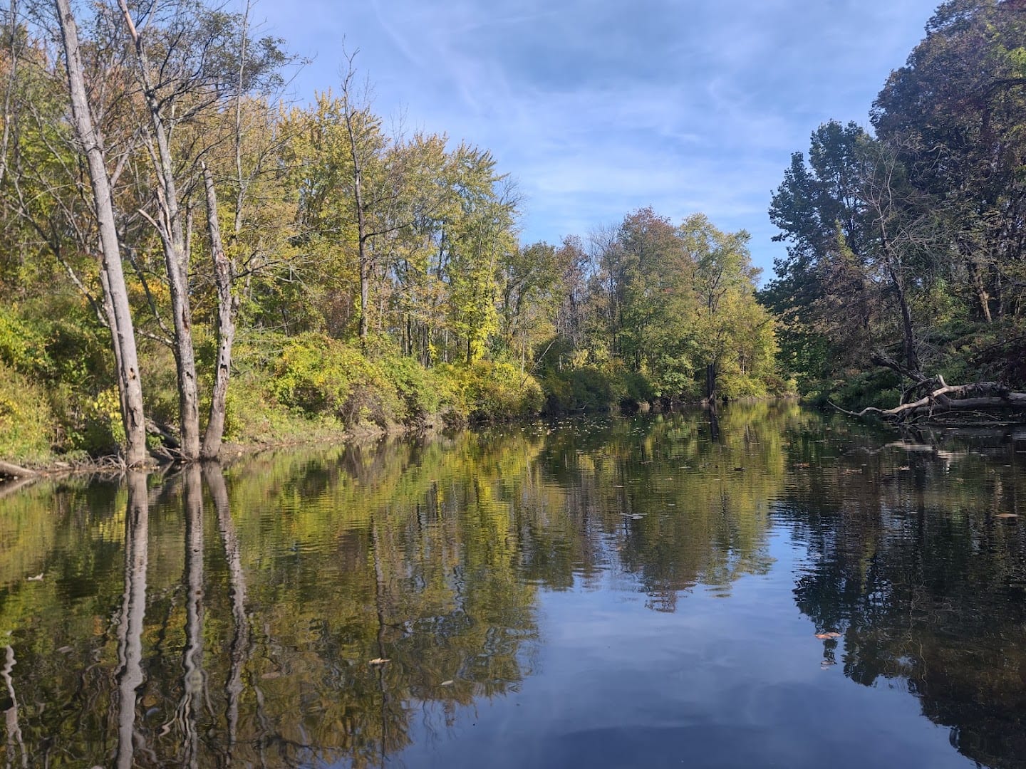 Kaydeross Ave E Kayak access point to Kayaderosseras creek