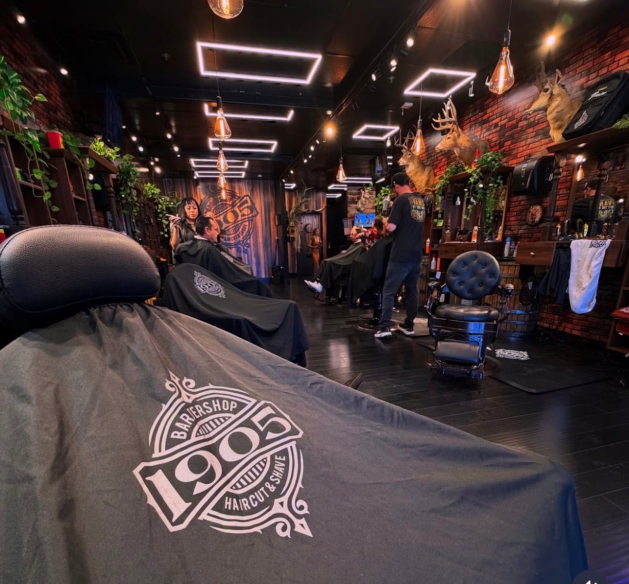 1905 Barbershop
