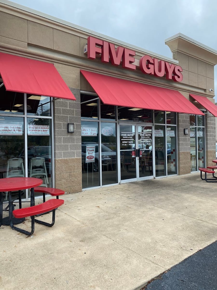 Five Guys, photo 2