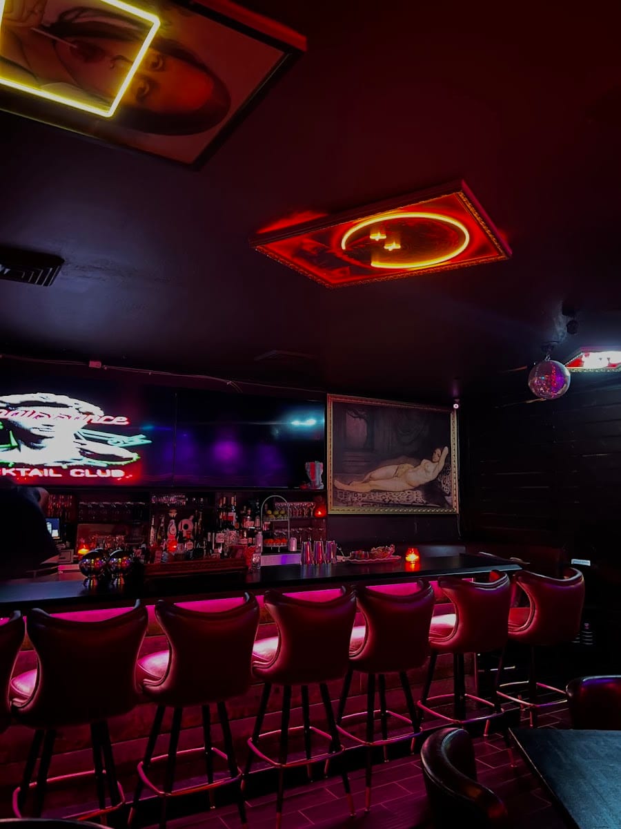 Copy Cat Saloon, photo 3
