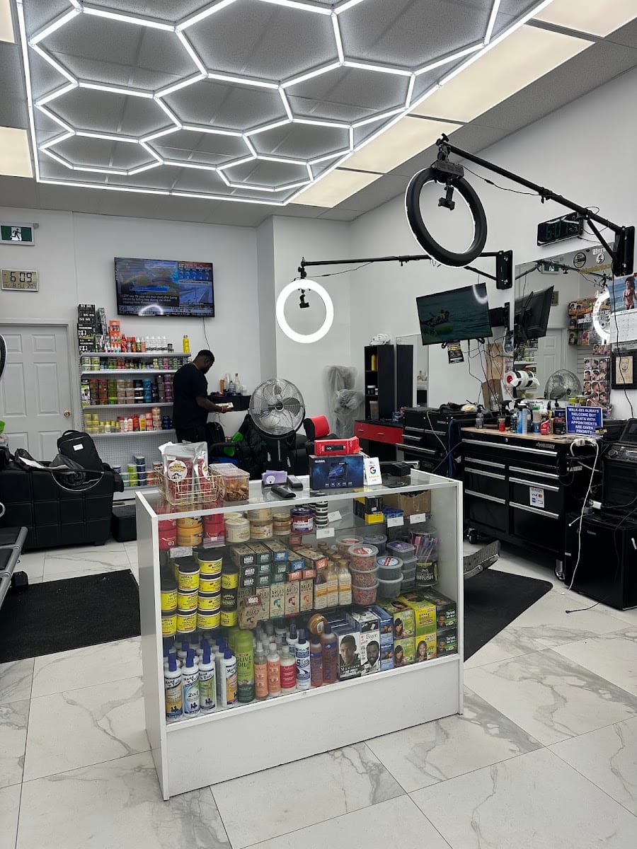 Tip Top Barbershop & Beauty Salon, photo 2