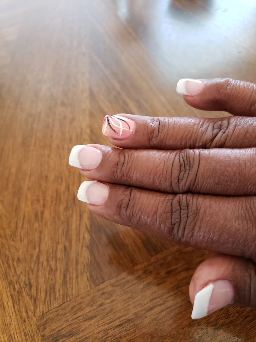 G Q Nails