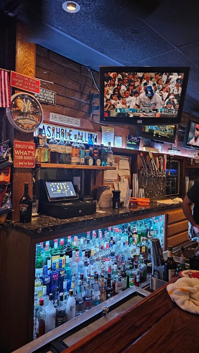 Clubhouse Grille & Spirits, photo 2