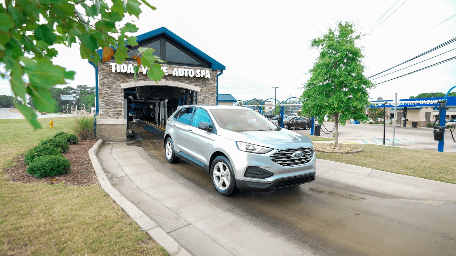 Tidal Wave Auto Spa | Car Wash, photo 4