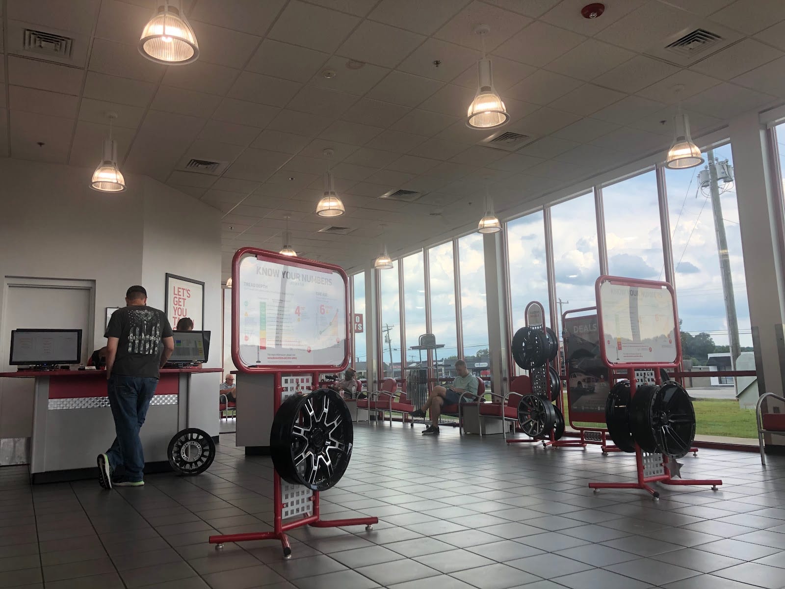 Discount Tire, photo 3