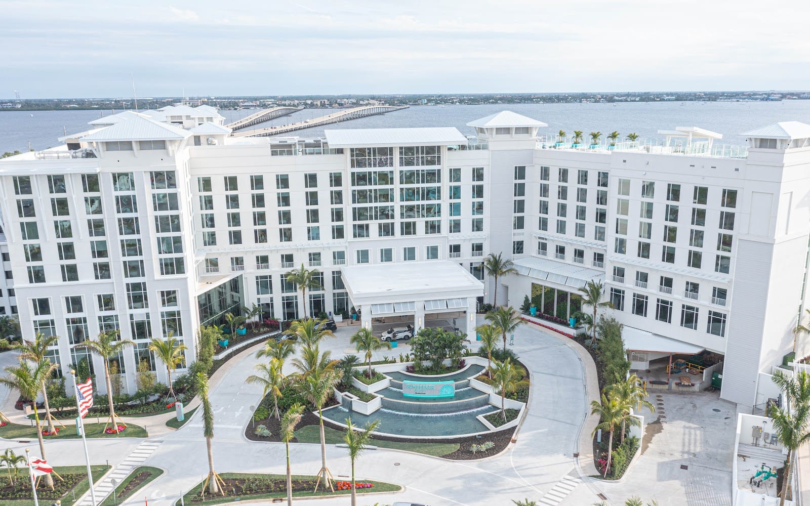Sunseeker Resort Florida Gulf Coast, Curio Collection by Hilton