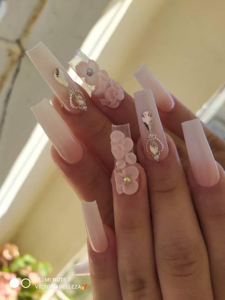 Aqua Nails Salon Beauty and Bar