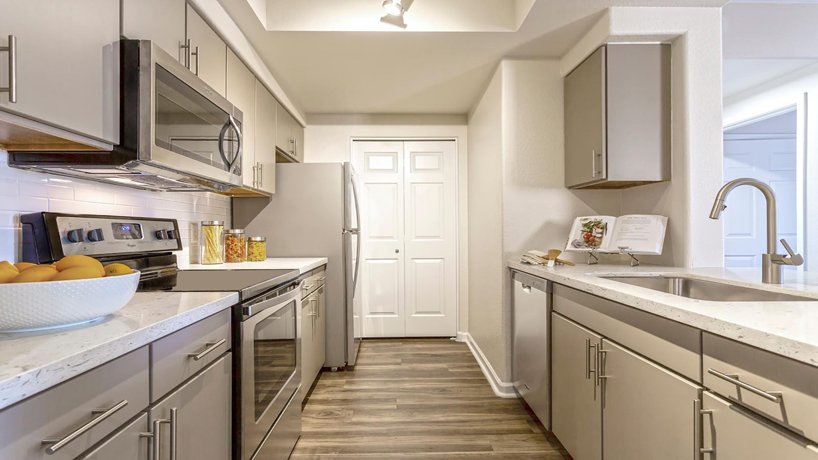 Camden Legacy Apartments, photo 2