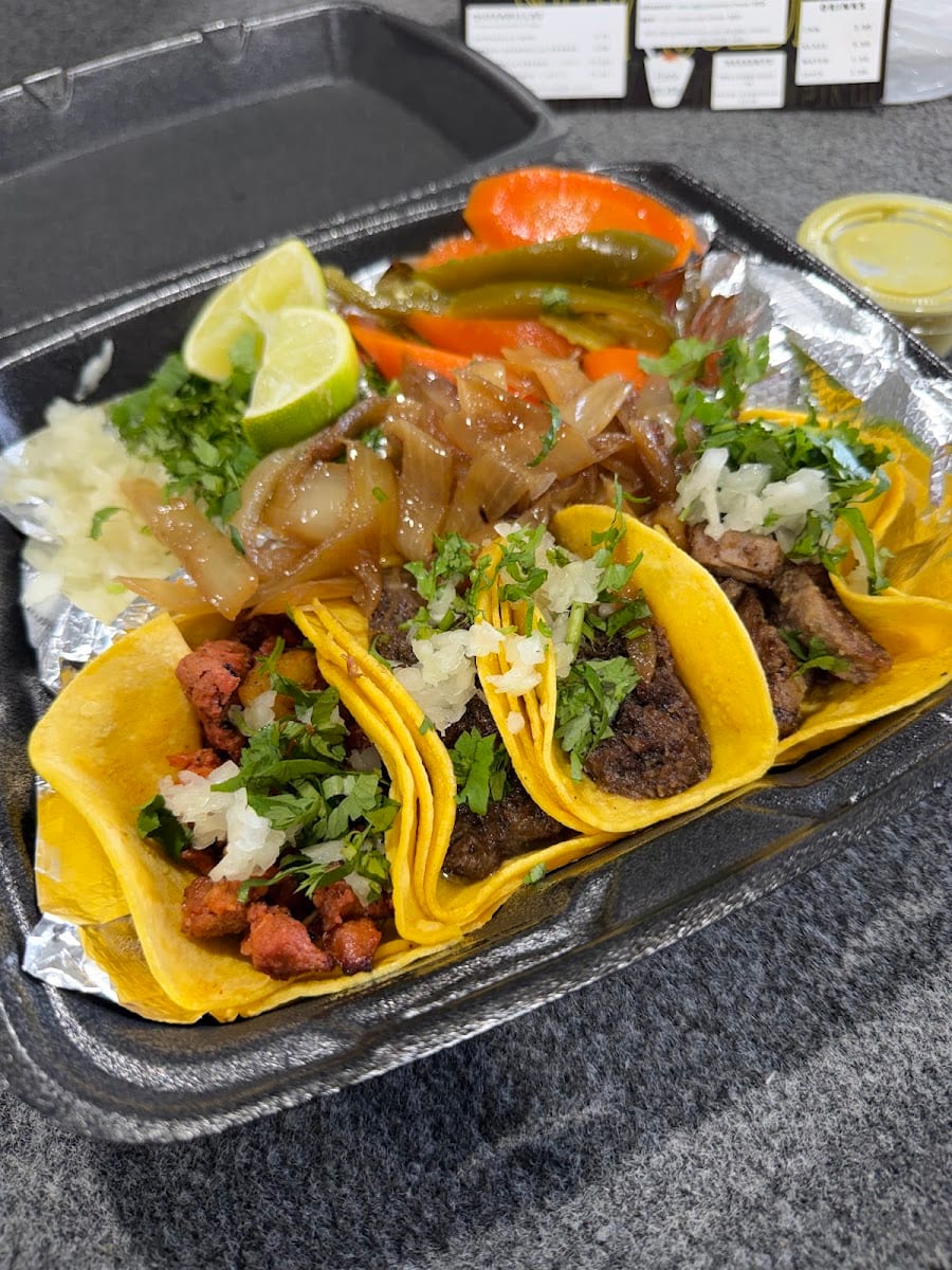 Golden Taco, photo 3