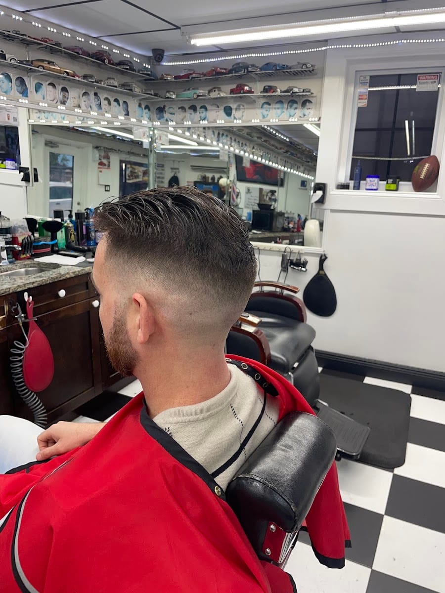 Danny's Barber Shop, photo 3