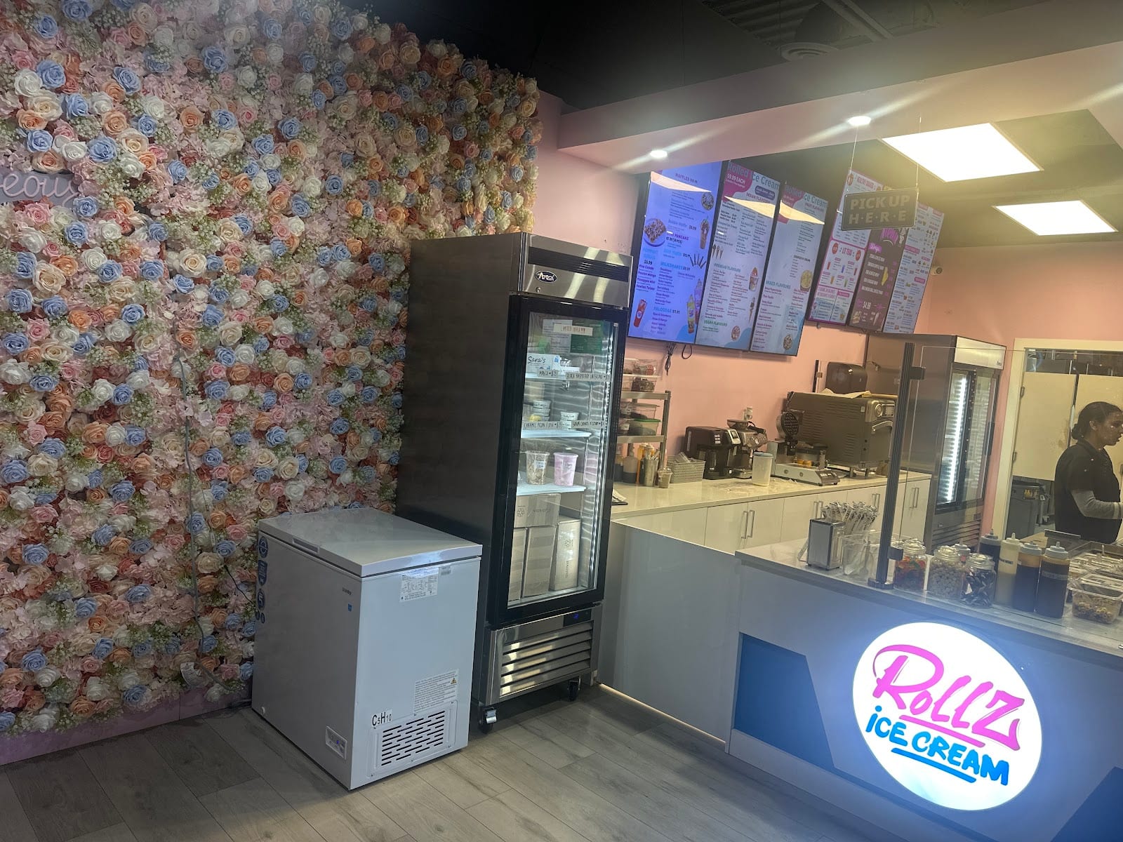 Rollz Ice Cream & Desserts