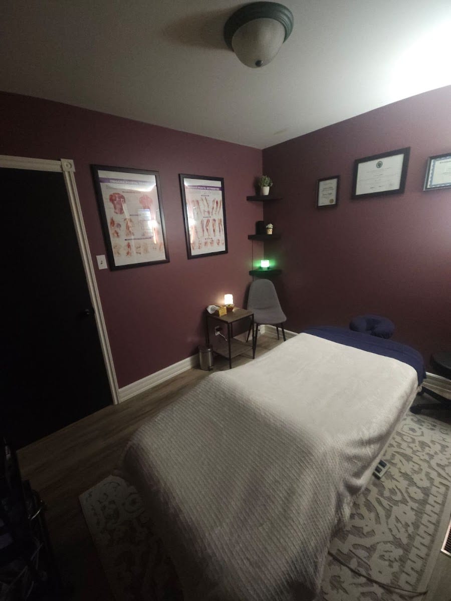 Kneading Relief Massage Therapy, photo 2