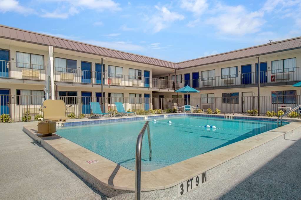 Island Breeze Inn