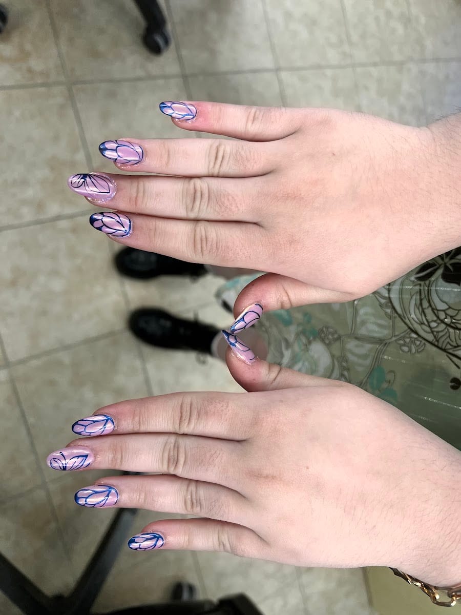 Happy Nails