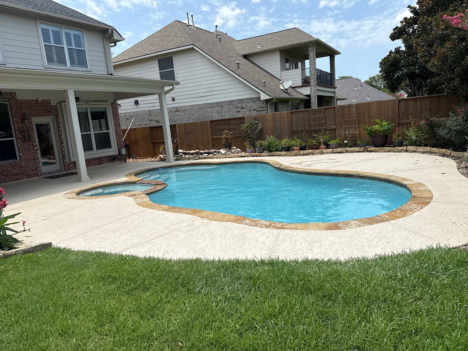 America Pools and Renovations