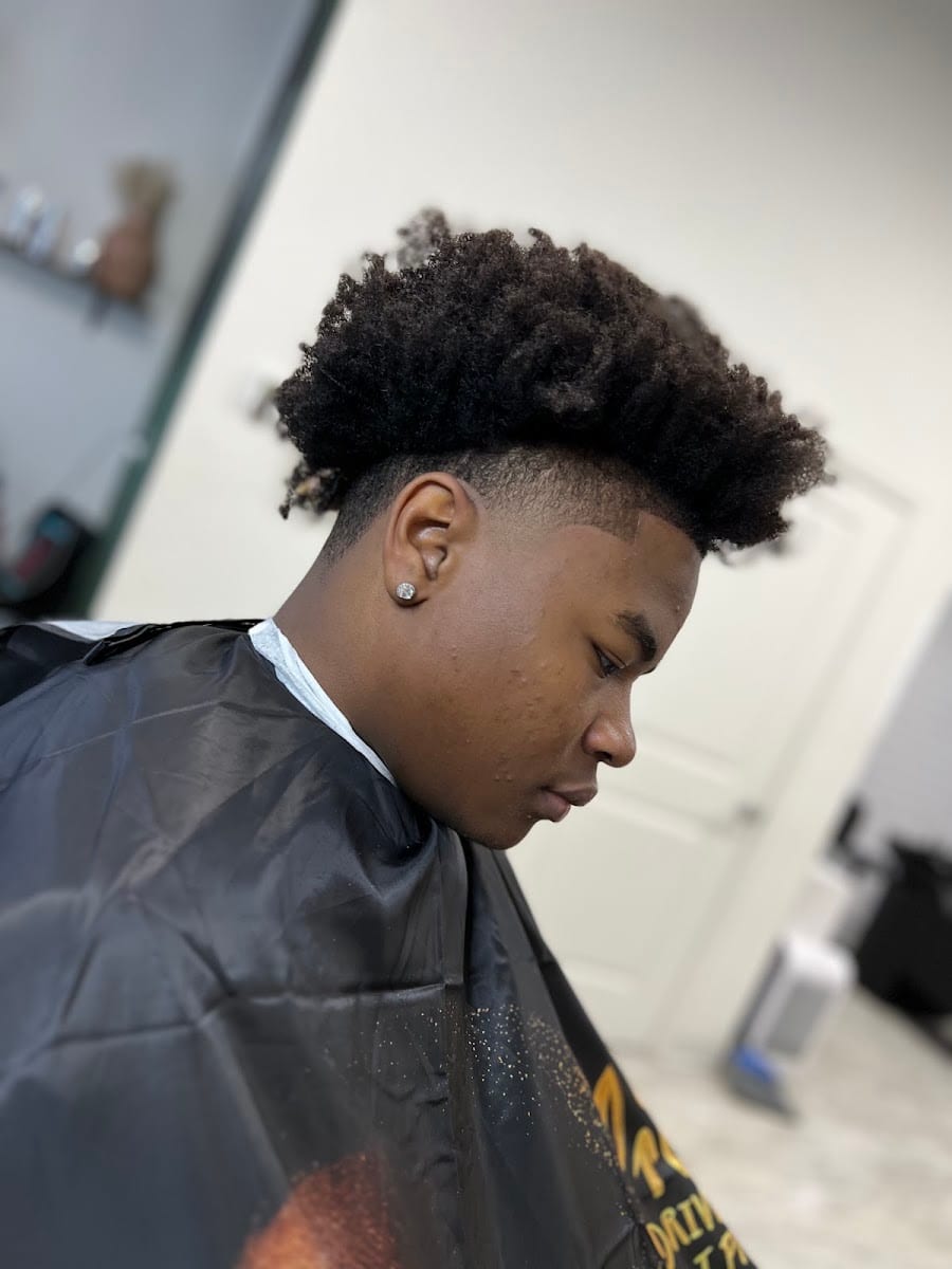 Mikey Conti Barber, photo 3