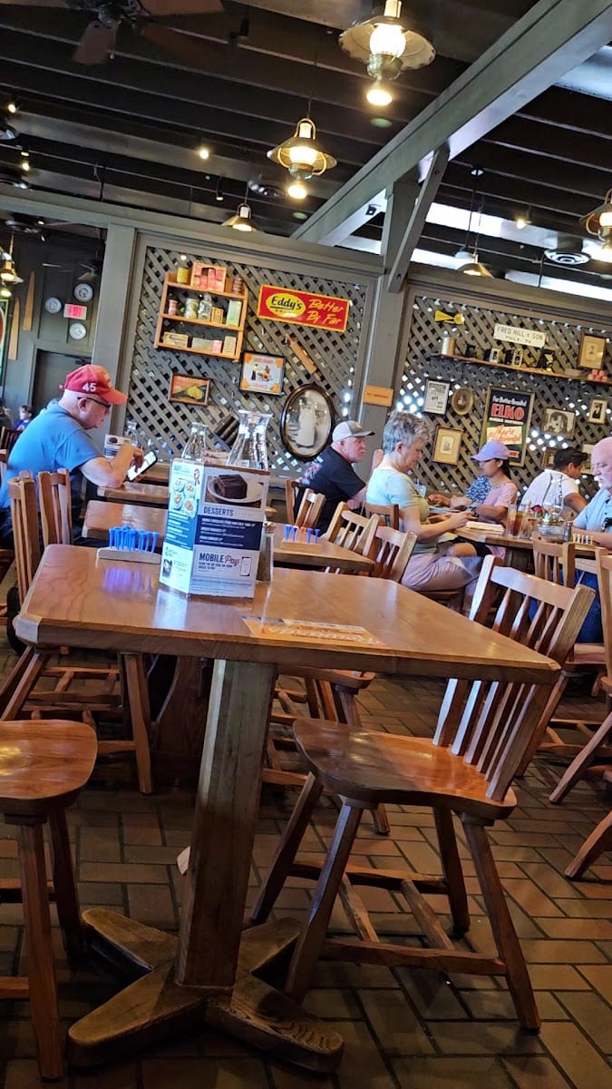 Cracker Barrel Old Country Store, photo 3