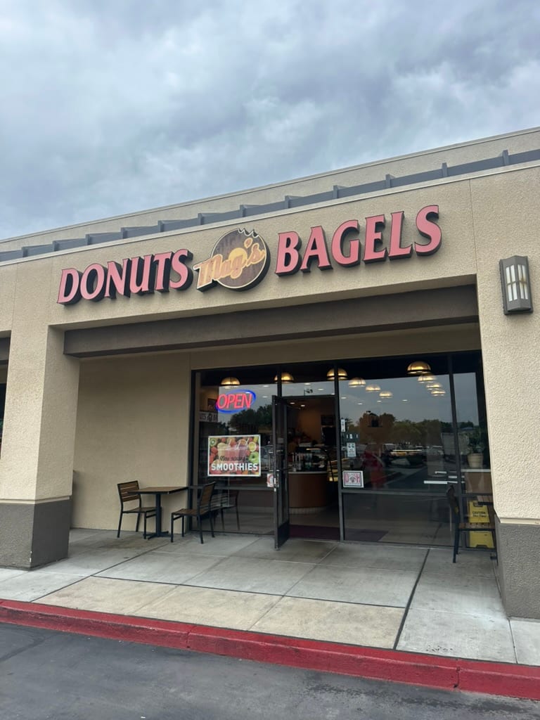 Mag's Donut & Bagel