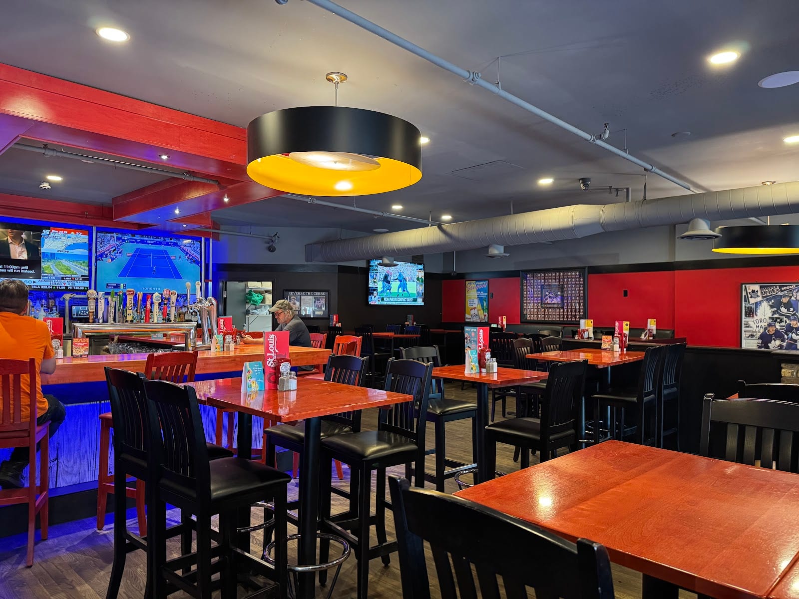St. Louis Bar & Grill, photo 2