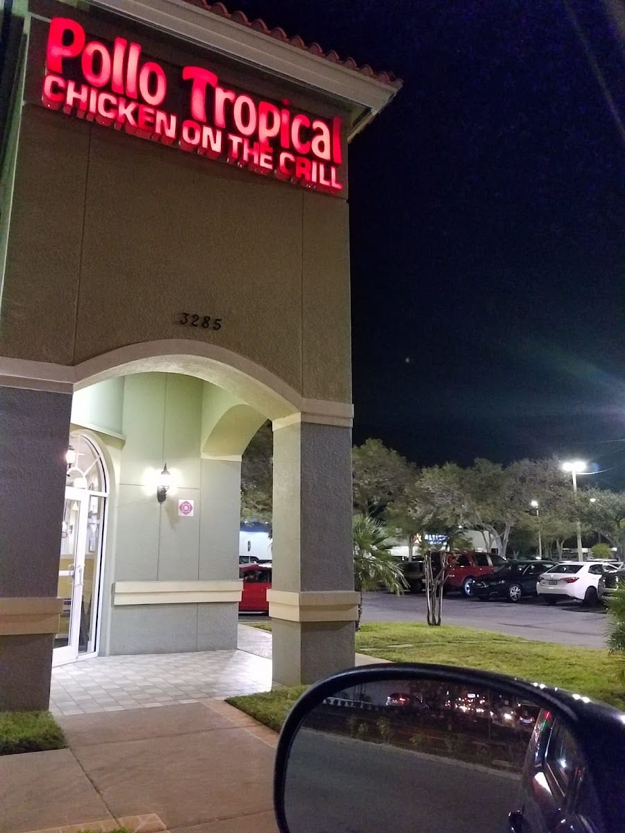 Pollo Tropical, photo 2