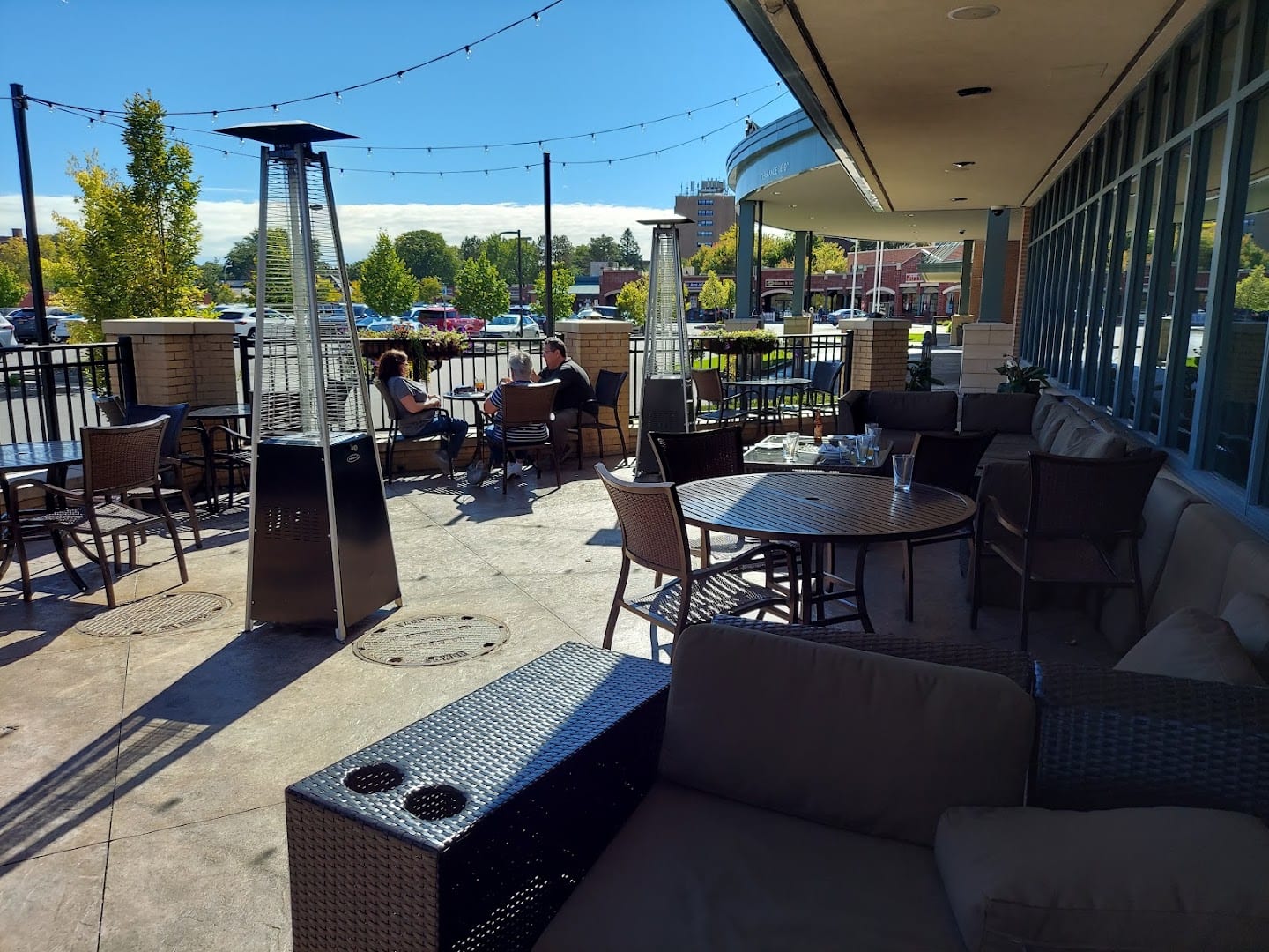The Diamond Club Restaurant at Embassy Suites