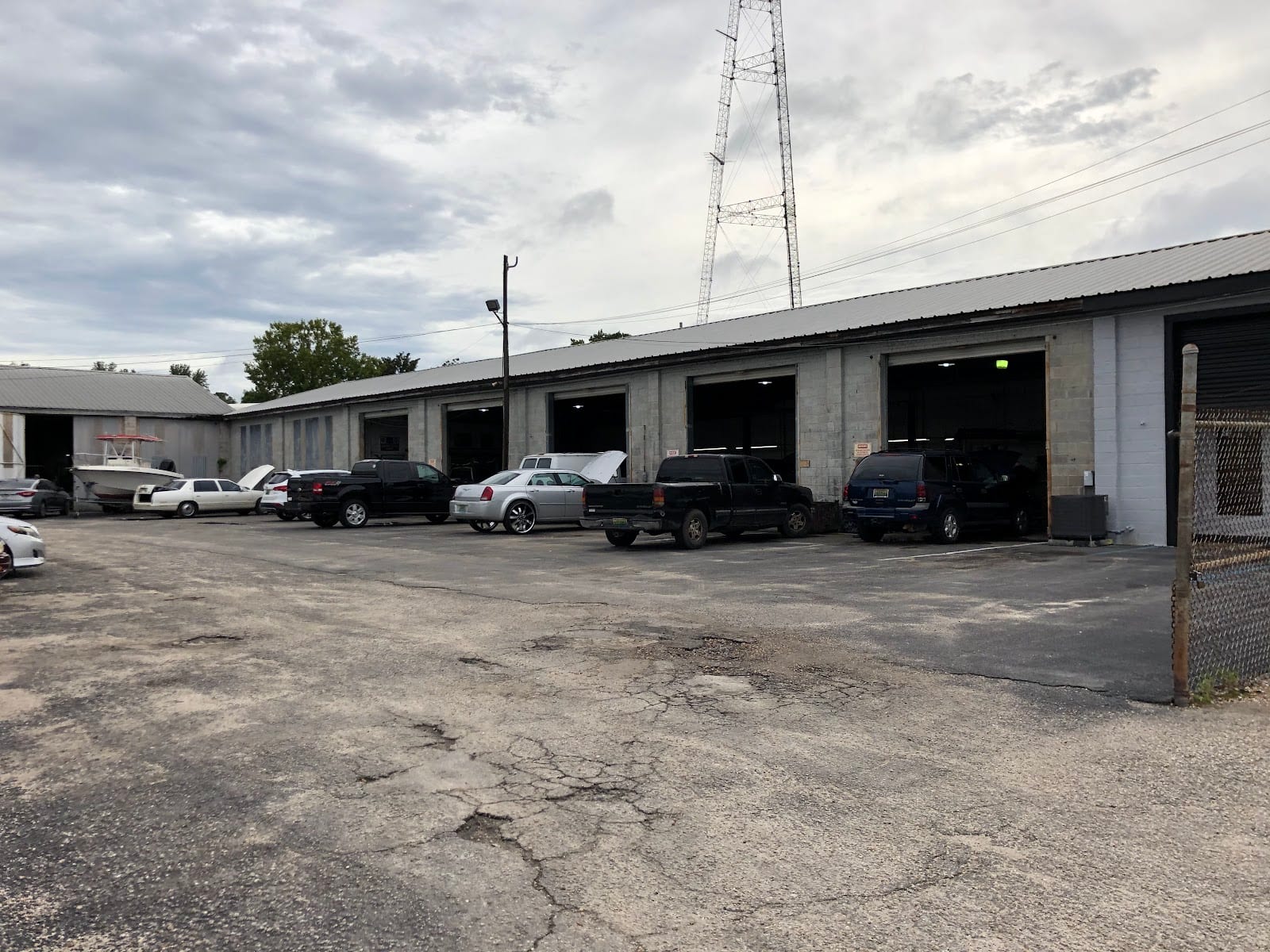 R & R Automotive, photo 4