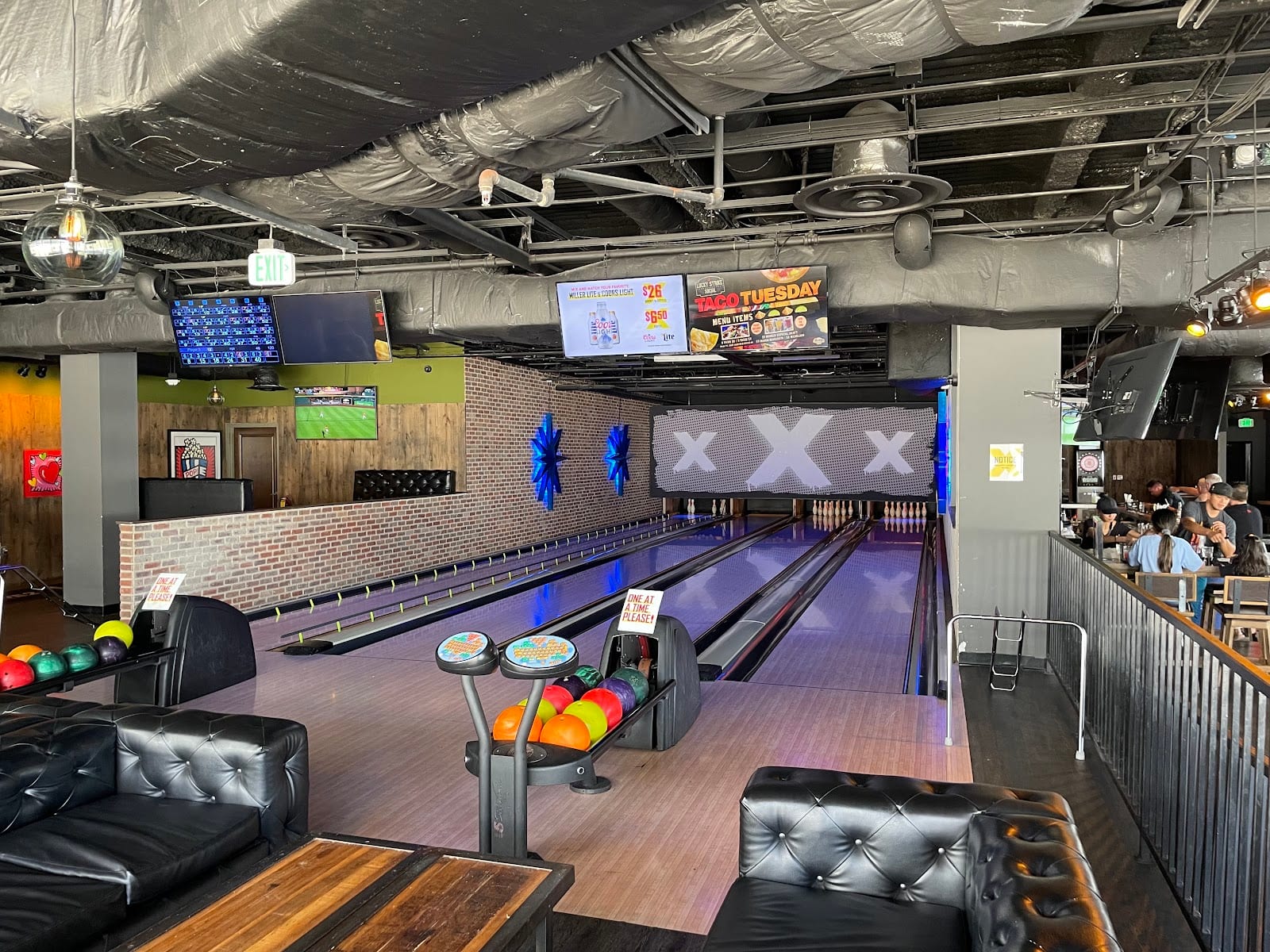 Lucky Strike Honolulu, photo 4