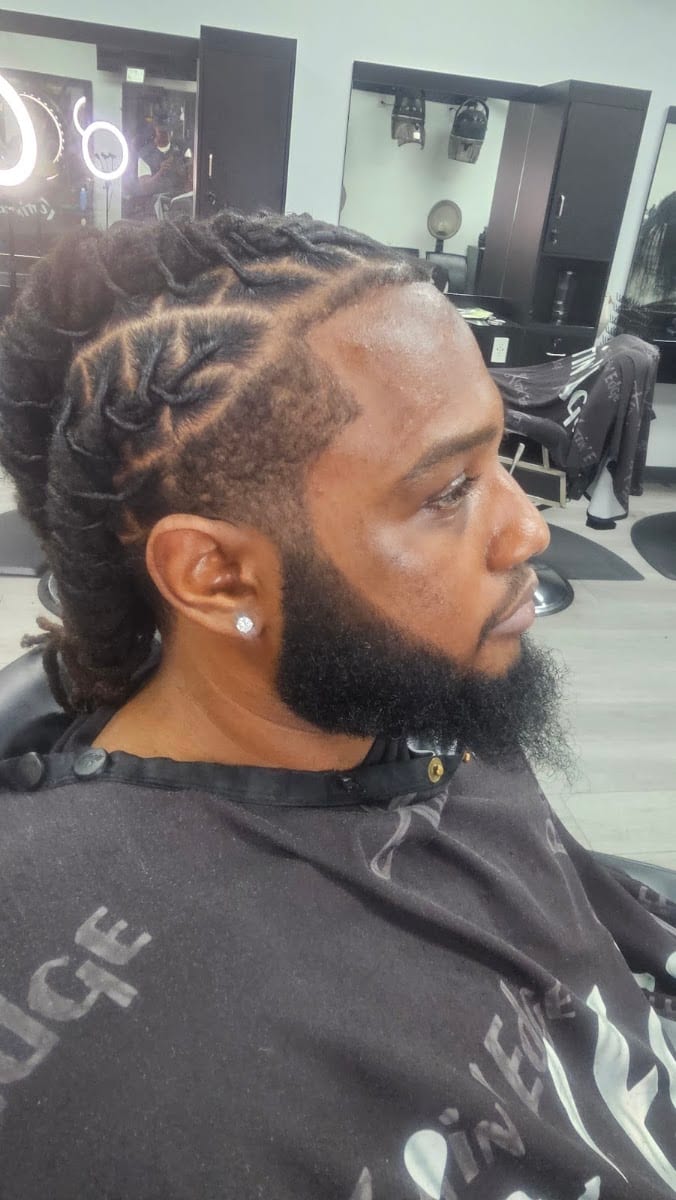 LOREN THE BARBER