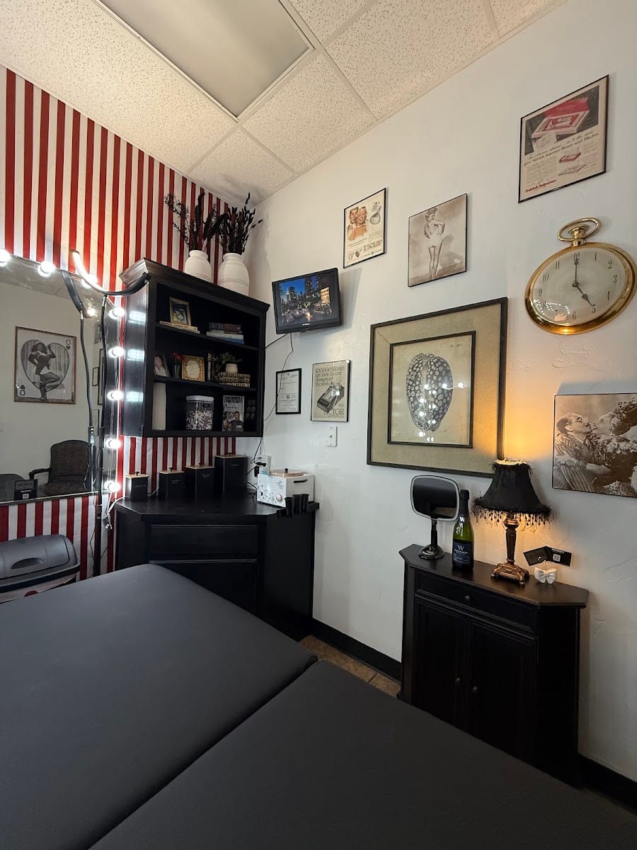 Bare Studio LBK