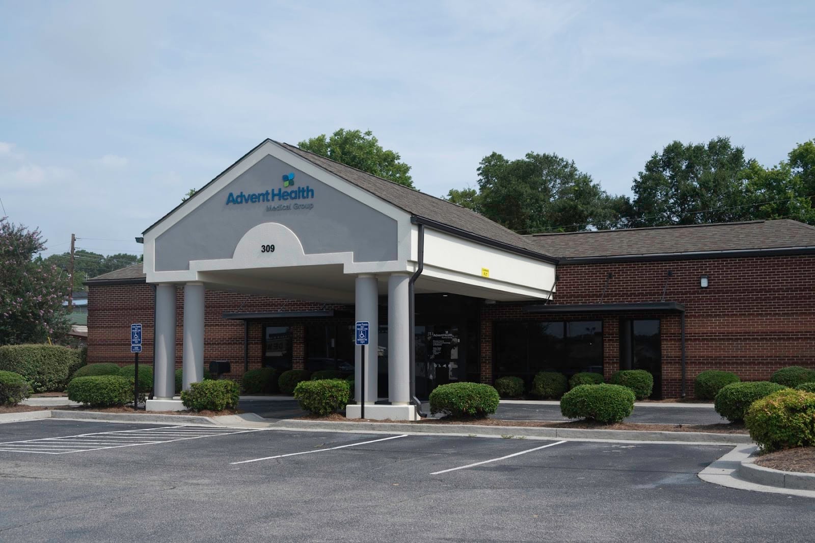 AdventHealth Medical Group Primary Care at W 10th Street, photo 2