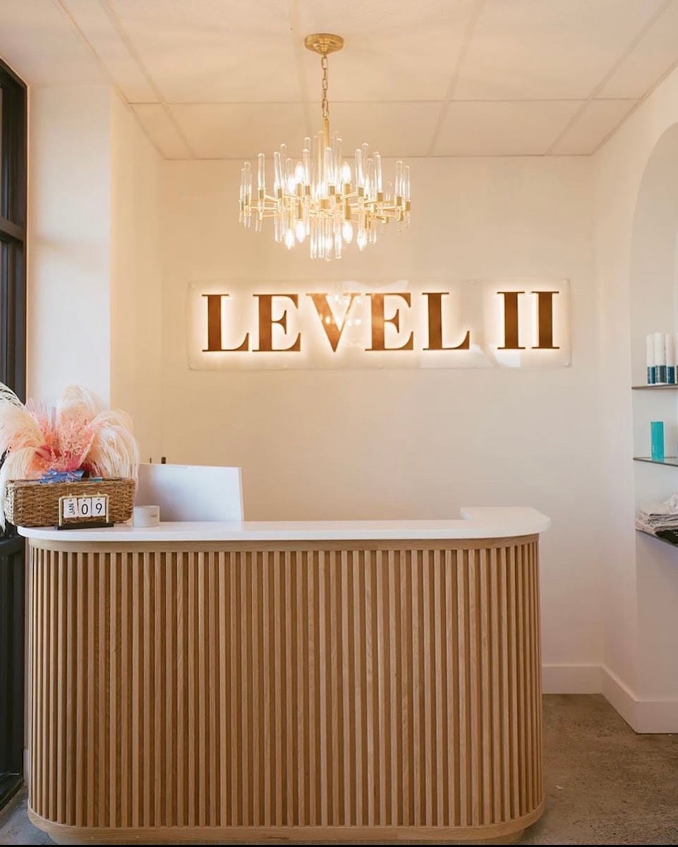 Level II Salon, photo 2
