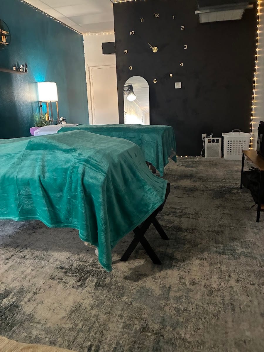 Raelene Evans, Licensed Massage Therapist