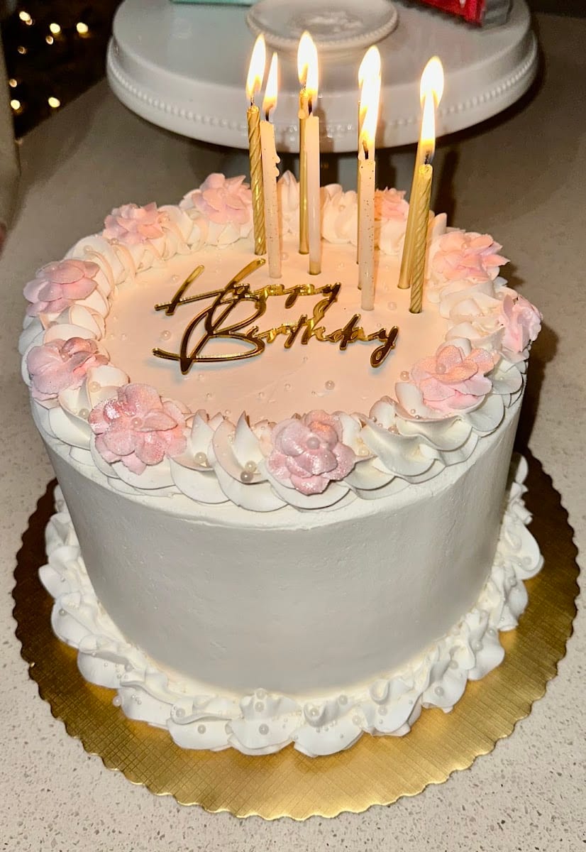 Smallcakes Lantana - Cupcakes, Cakes & Treats, photo 3